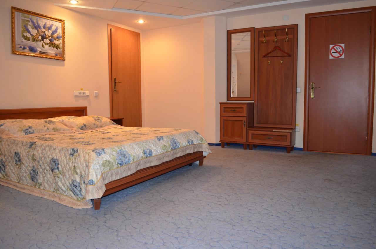 Kozatska Zastava Motel Kropywnycki Zewnętrze zdjęcie